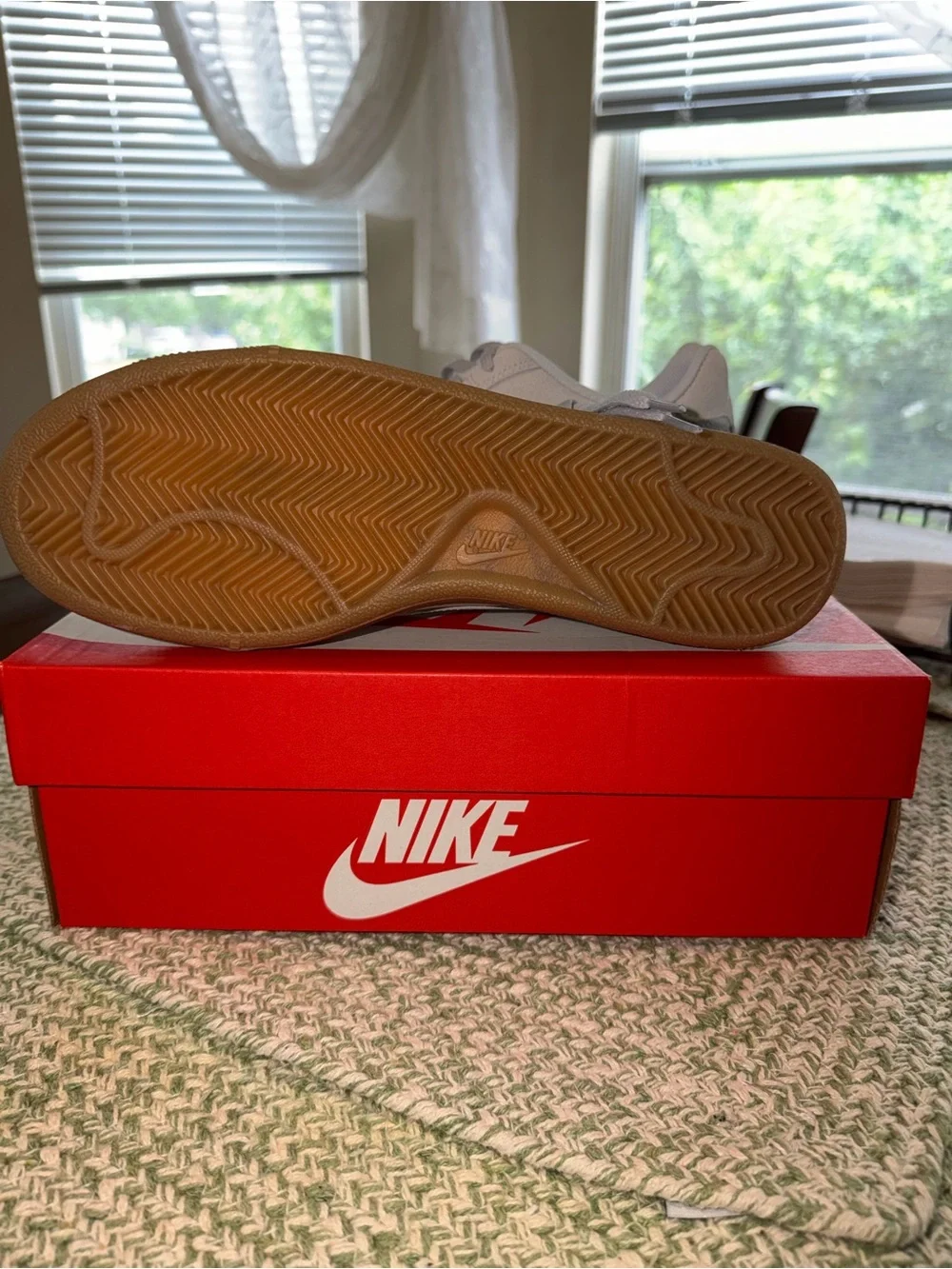 Nike women’s court Royale Light Gray Suede Low-Top Sneakers size 9 new!!!